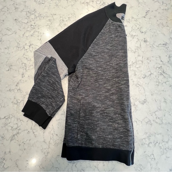 Kenneth Cole Zip Up Cardigan Sweater (size L) - Picture 2 of 6